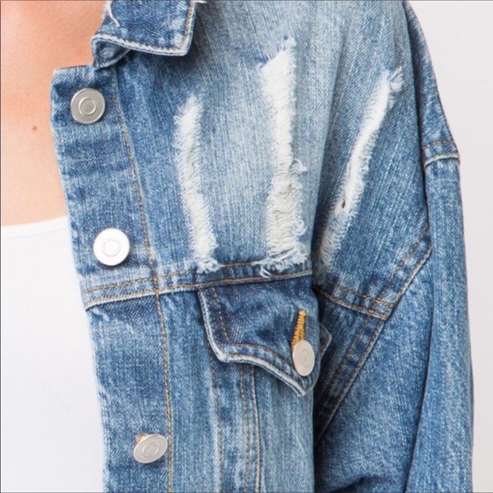 LAST Large Oversized distressed denim jean jacket - Picture 3 of 8